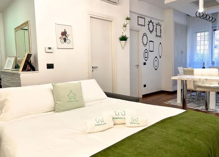 Unique House - 3 Bedrooms & 2 Bathrooms With 4 Beds - 100 Meters To The Metro